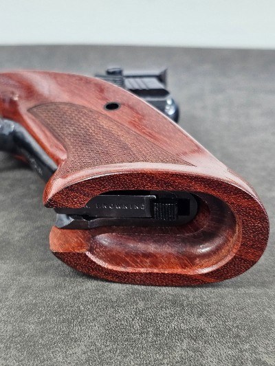 BROWNING Medalist .22 LR - Image 21 of 25