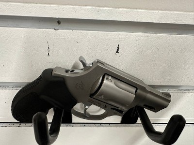 TAURUS 605 .38 SPECIAL/.357 MAGNUM - Image 2 of 6