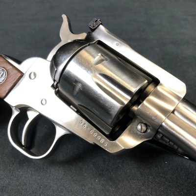 RUGER NEW MODEL BLACKHAWK - STAINLESS .357 MAG - Image 8 of 9