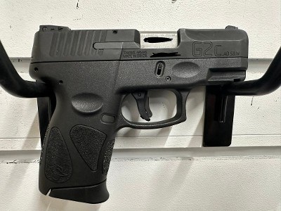 TAURUS G2C .40 S&W - Image 1 of 10