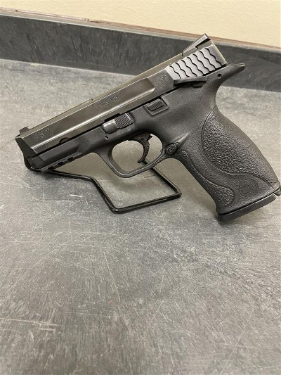 SMITH & WESSON M&P 40 .40 S&W - Image 1 of 3