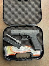 GLOCK G22 GEN 4 .40 S&W - Image 1 of 6