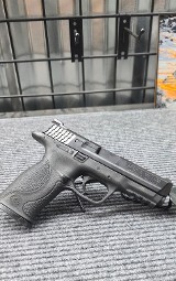 SMITH & WESSON MP9 9MM LUGER (9x19 PARA)