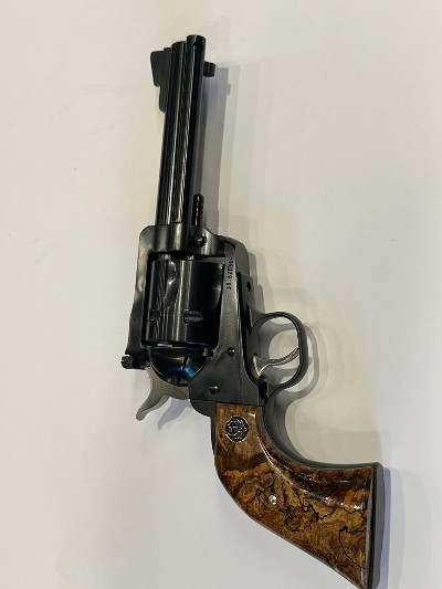 RUGER NEW MODEL BLACKHAWK CONVERTIBLE .357 MAG/9MM - Image 2 of 5