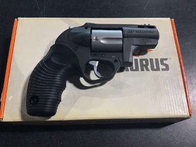 TAURUS 605 PROTECTOR POLY .357 MAG - Image 1 of 5