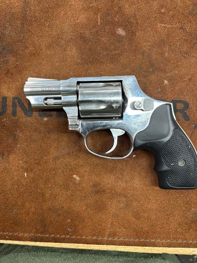 TAURUS 85 .38 SPL - Image 1 of 4