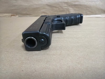 GLOCK 21 45 ACP (45 Auto) - Image 3 of 10