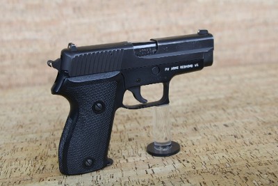 SIG SAUER P6 9MM LUGER (9x19 PARA) - Image 7 of 20