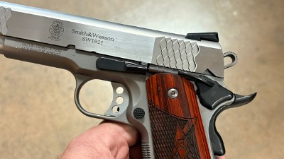 SMITH & WESSON SW1911 45 ACP (45 Auto) - Image 4 of 8