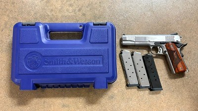 SMITH & WESSON SW1911 45 ACP (45 Auto) - Image 1 of 8