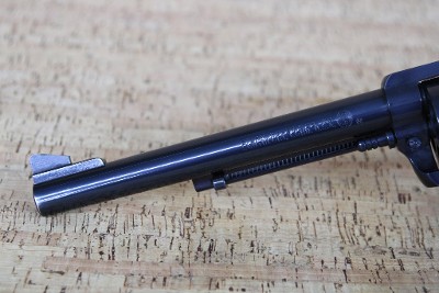 RUGER NEW MODEL SUPER BLACKHAWK .44 MAGNUM - Image 2 of 10