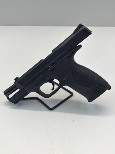 SMITH & WESSON M&P 40 40 - Image 1 of 6