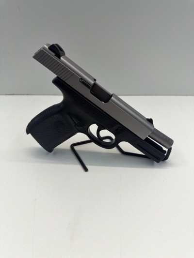 SMITH & WESSON SIGMA SW40VE 40 Smith & Wesson - Image 2 of 8