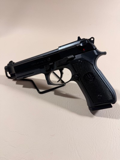 BERETTA 92FSR .22 LR - Image 1 of 1