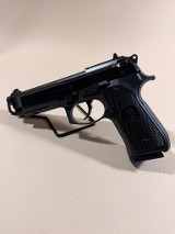 BERETTA 92FSR .22 LR - Image 1 of 1