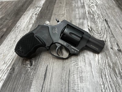 TAURUS 856 ULTRA LITE 38 Smith & Wesson - Image 1 of 5
