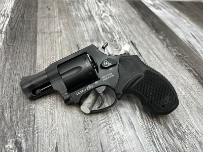 TAURUS 856 ULTRA LITE 38 Smith & Wesson - Image 3 of 5