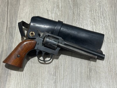 H&R 949 .22 S/L/LR - Image 1 of 13