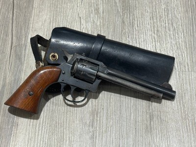H&R 949 .22 S/L/LR - Image 1 of 13