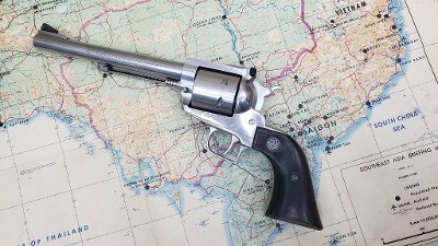 RUGER NEW MODEL SUPER BLACKHAWK .44 MAGNUM - Image 1 of 6