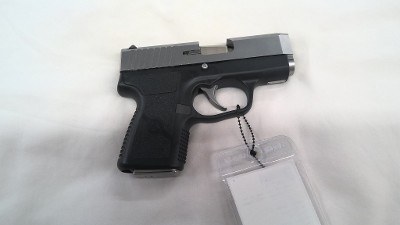 KAHR ARMS CM40 .40 CALIBER - Image 1 of 2
