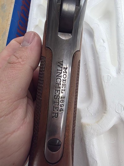 WINCHESTER 94 LEGENDARY FRONTIERSMEN .38-55 WIN - Image 5 of 6