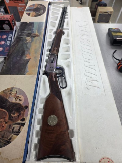 WINCHESTER 94 LEGENDARY FRONTIERSMEN .38-55 WIN - Image 2 of 6