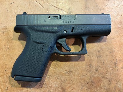 GLOCK 42 .380 ACP - Image 5 of 11