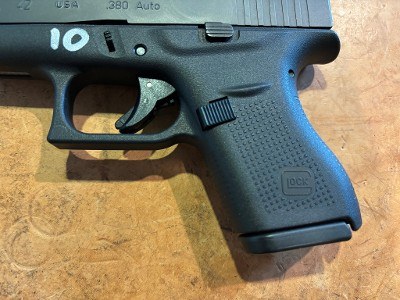 GLOCK 42 .380 ACP - Image 4 of 11