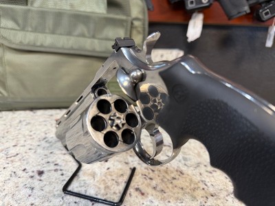 COLT ANACONDA .44 MAGNUM - Image 3 of 4