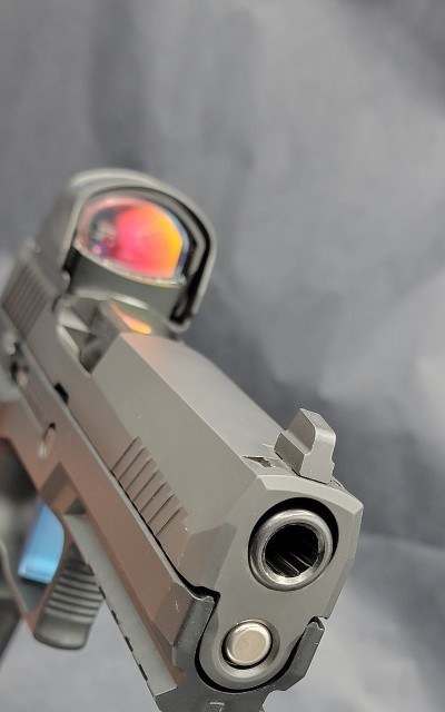 SIG SAUER p320 9MM LUGER (9x19 PARA) - Image 9 of 14