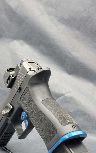 SIG SAUER p320 9MM LUGER (9x19 PARA) - Image 3 of 14