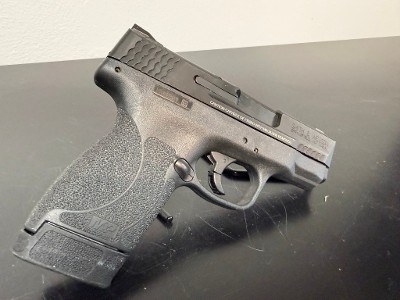 SMITH & WESSON M&P 45 SHIELD .45 ACP - Image 3 of 10