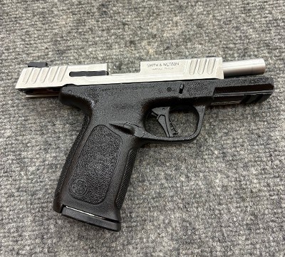 SMITH & WESSON SD9 2.0 9MM LUGER (9x19 PARA) - Image 3 of 6