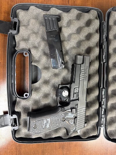 SIG SAUER P226 EXTREME 9MM LUGER (9x19 PARA) - Image 1 of 3