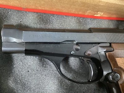 BERETTA 84 .380 ACP - Image 3 of 23