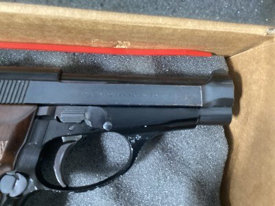 BERETTA 84 .380 ACP - Image 4 of 23