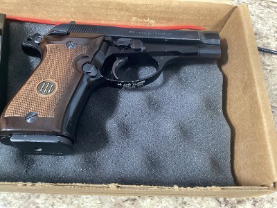 BERETTA 84 .380 ACP - Image 11 of 23