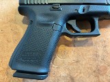 GLOCK 23V .40 S&W - Image 8 of 11