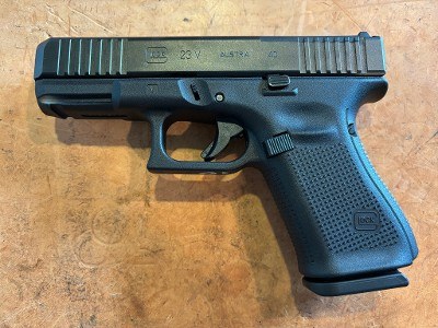 GLOCK 23V .40 S&W - Image 1 of 11