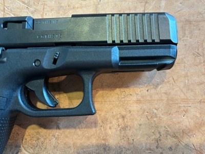 GLOCK 23V .40 S&W - Image 6 of 11