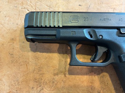 GLOCK 23V .40 S&W - Image 2 of 11