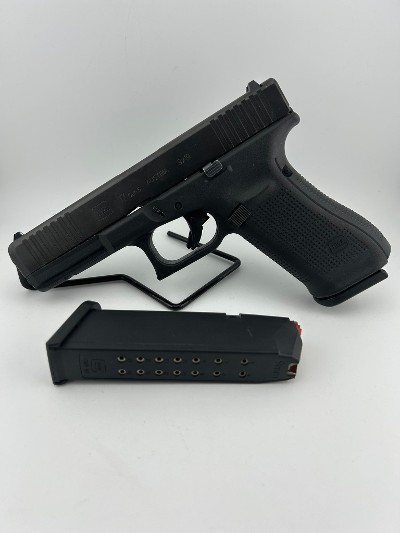 GLOCK 17 GEN 5 9MM LUGER (9x19 PARA) - Image 1 of 6