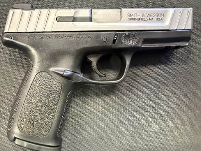 SMITH & WESSON SD40VE .40 S&W - Image 4 of 8