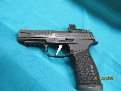 SIG SAUER P365 FUSE 9MM LUGER (9x19 PARA) - Image 3 of 5