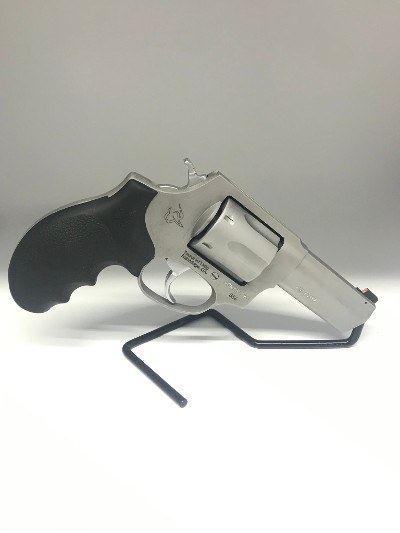 TAURUS MODEL 856 .38 SPL - Image 1 of 12