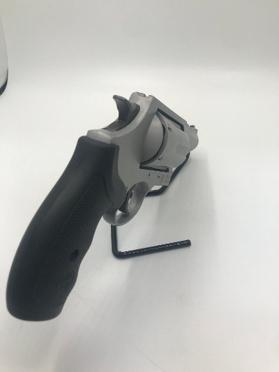SMITH & WESSON GOVERNOR .45 ACP/.410 GA - Image 8 of 11