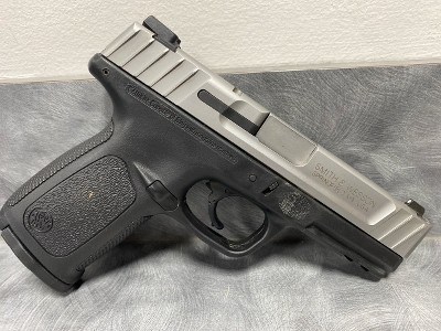 SMITH & WESSON SD9 VE 9MM LUGER (9x19 PARA) - Image 2 of 7