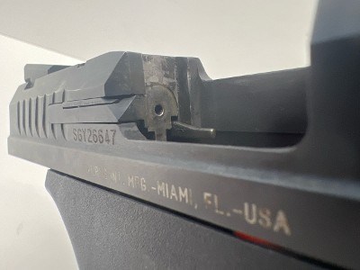 TAURUS PT840C 40 Smith & Wesson - Image 4 of 12