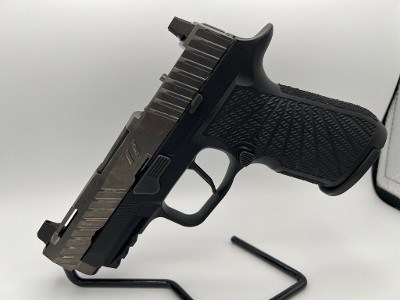 WILSON COMBAT WCP320 CARRY 9MM LUGER (9x19 PARA) - Image 2 of 6